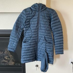 LULULEMON: Pack it Down Long Jacket in Navy Blue sz. 6
